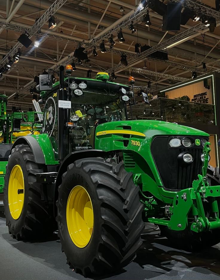 Industrial Utility Tractor 90HP